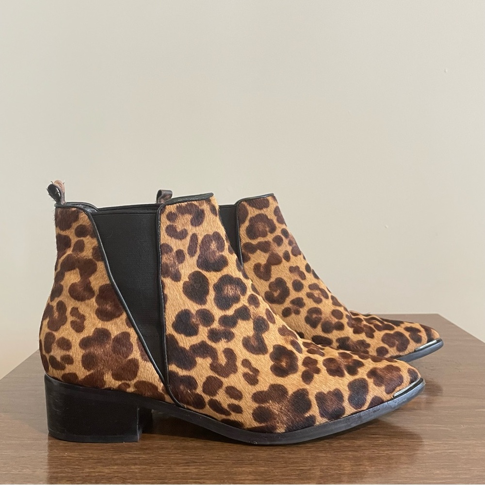 Marc Fisher LTD Yale Booties Pointy Toe Calf Hair Chelsea Booties Sz 8.5